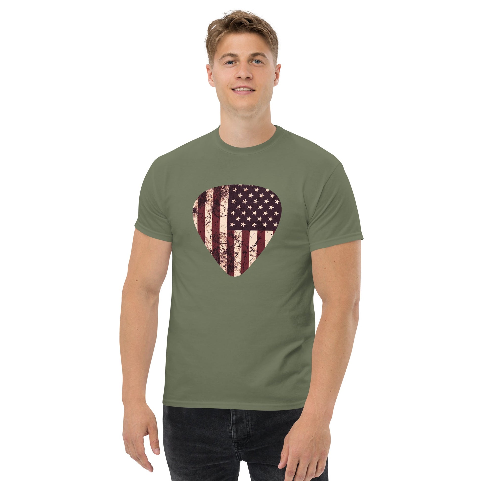 Vintage American Flag Guitar Pick T-shirt